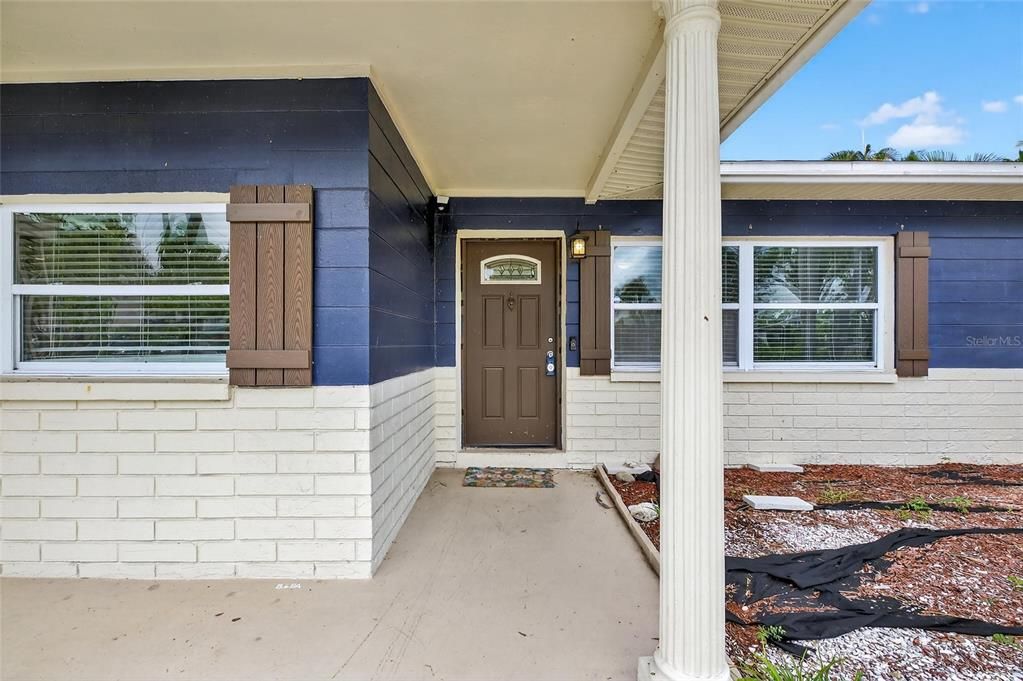 出租: $3,100 (3 贝兹, 2 浴室, 1268 平方英尺)