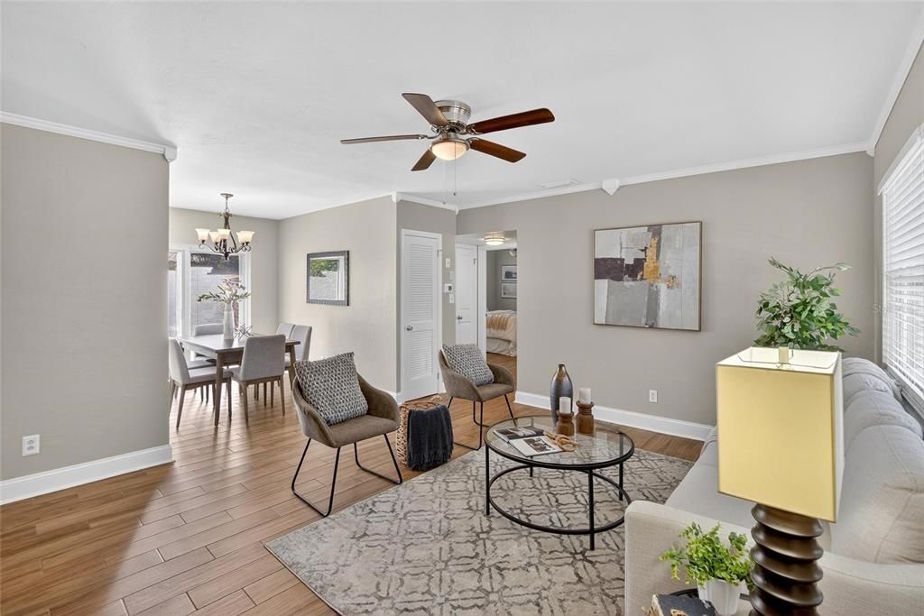 出租: $3,100 (3 贝兹, 2 浴室, 1268 平方英尺)