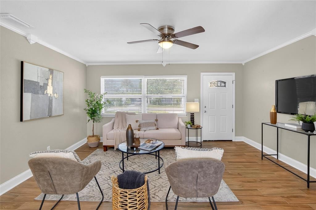 出租: $3,100 (3 贝兹, 2 浴室, 1268 平方英尺)