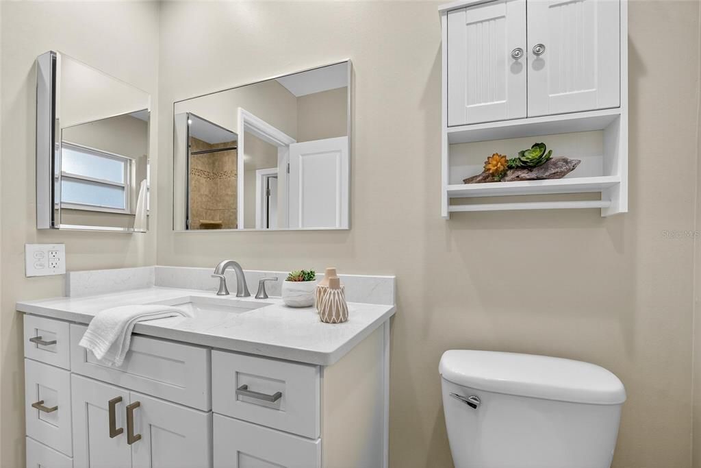 出租: $3,100 (3 贝兹, 2 浴室, 1268 平方英尺)