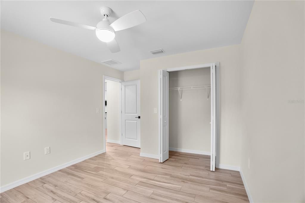 合同活跃: $349,900 (3 贝兹, 2 浴室, 1500 平方英尺)