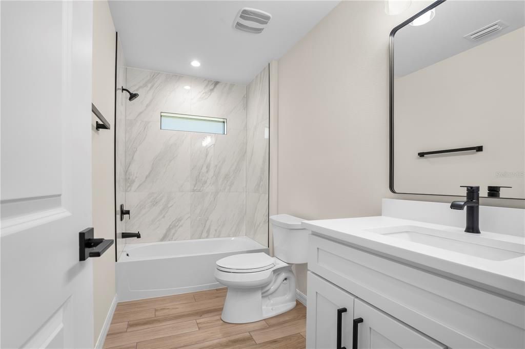 合同活跃: $349,900 (3 贝兹, 2 浴室, 1500 平方英尺)