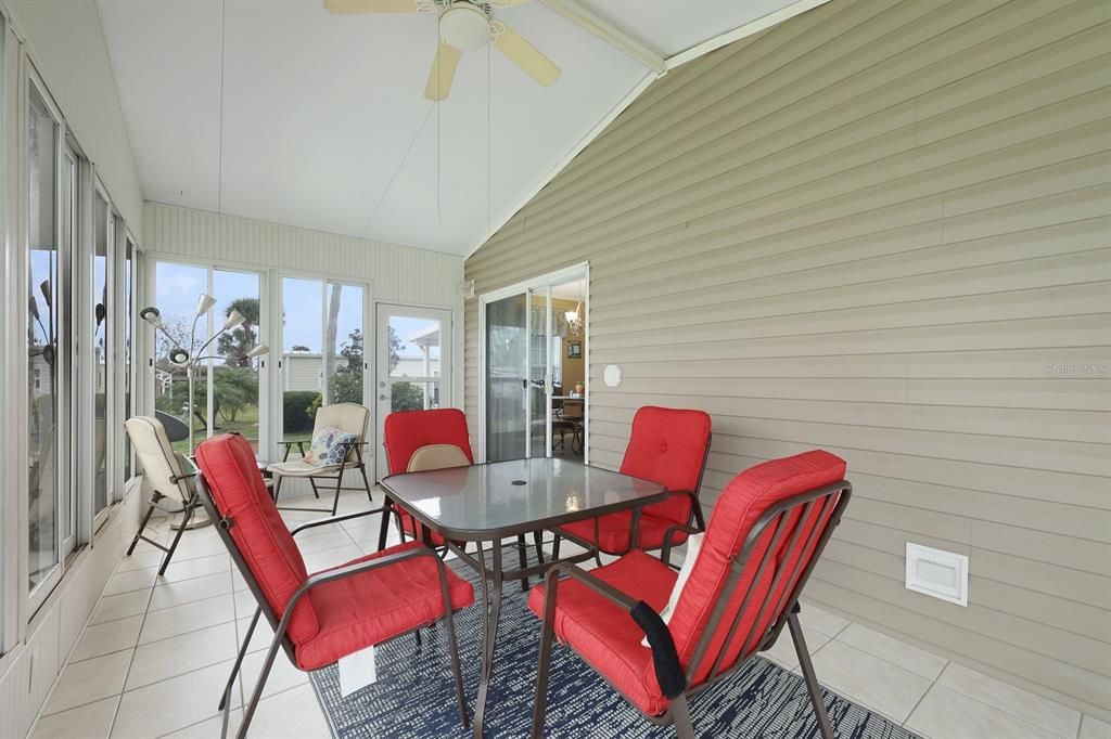 For Sale: $215,000 (3 beds, 2 baths, 1344 Square Feet)