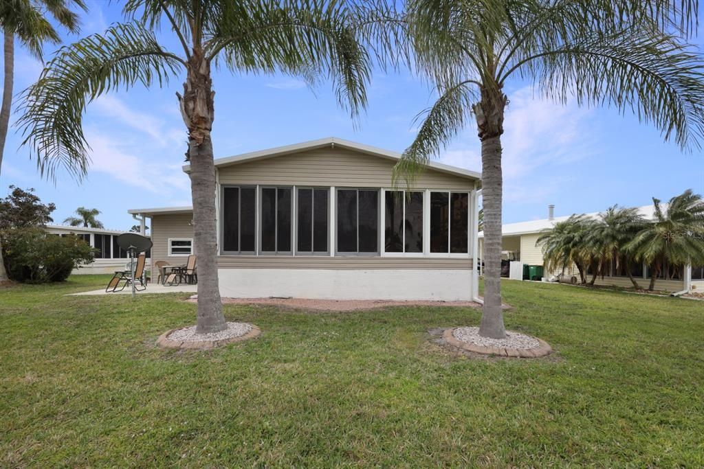 For Sale: $215,000 (3 beds, 2 baths, 1344 Square Feet)