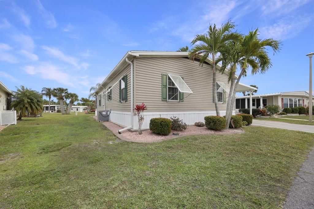 For Sale: $215,000 (3 beds, 2 baths, 1344 Square Feet)