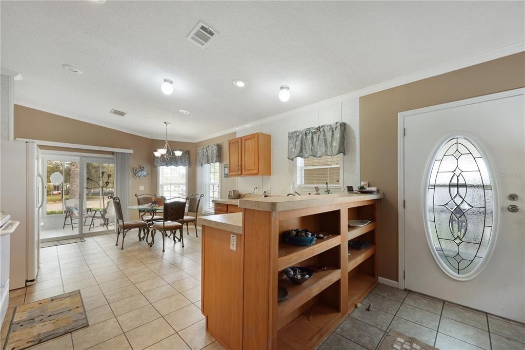 For Sale: $215,000 (3 beds, 2 baths, 1344 Square Feet)