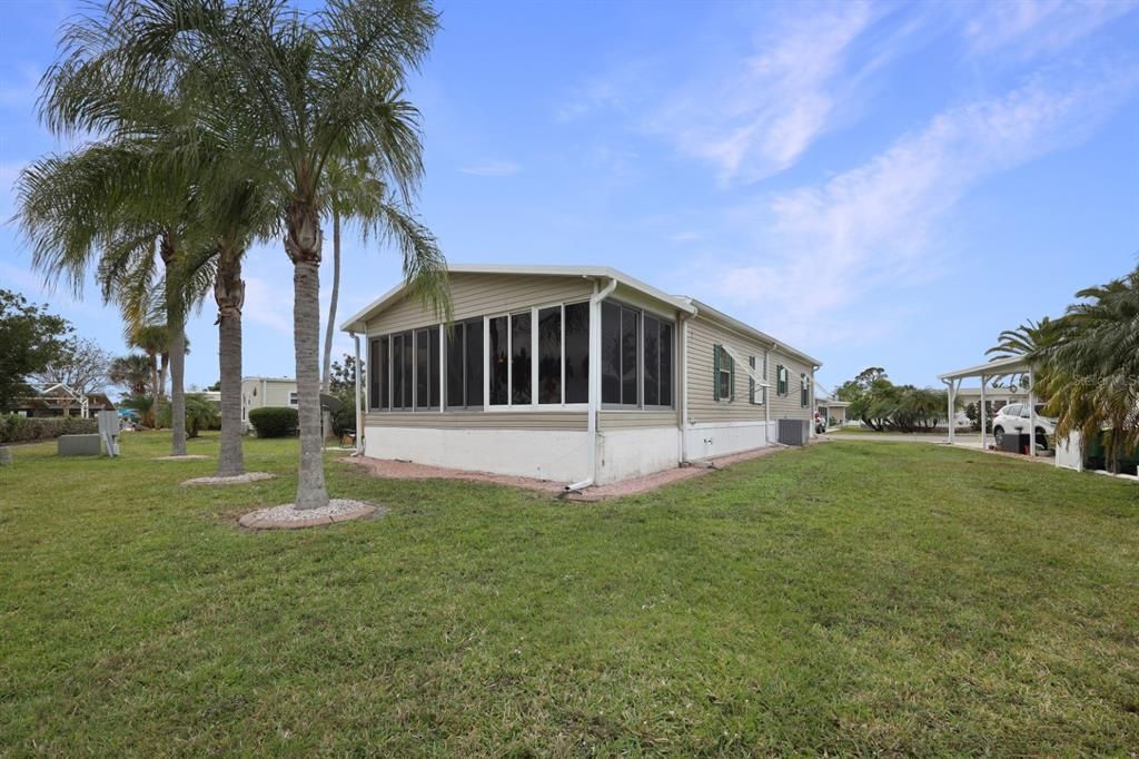 For Sale: $215,000 (3 beds, 2 baths, 1344 Square Feet)