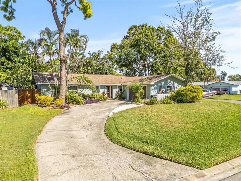 合同活跃: $549,500 (3 贝兹, 2 浴室, 1554 平方英尺)