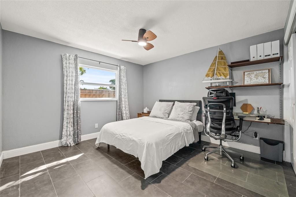 合同活跃: $549,500 (3 贝兹, 2 浴室, 1554 平方英尺)