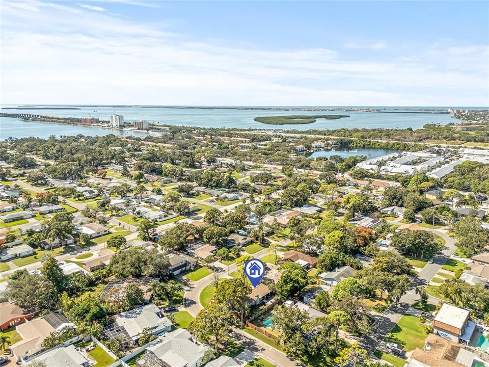 合同活跃: $549,500 (3 贝兹, 2 浴室, 1554 平方英尺)