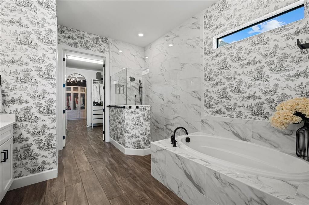 For Sale: $1,650,000 (4 beds, 4 baths, 3963 Square Feet)