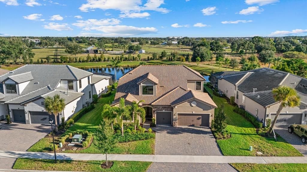 For Sale: $1,650,000 (4 beds, 4 baths, 3963 Square Feet)