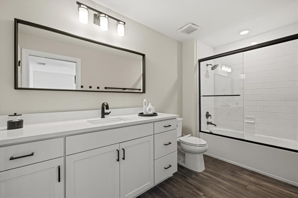 For Sale: $1,650,000 (4 beds, 4 baths, 3963 Square Feet)