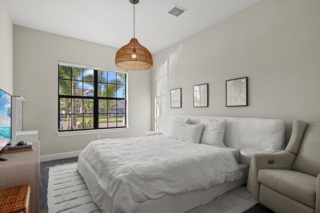 For Sale: $1,650,000 (4 beds, 4 baths, 3963 Square Feet)