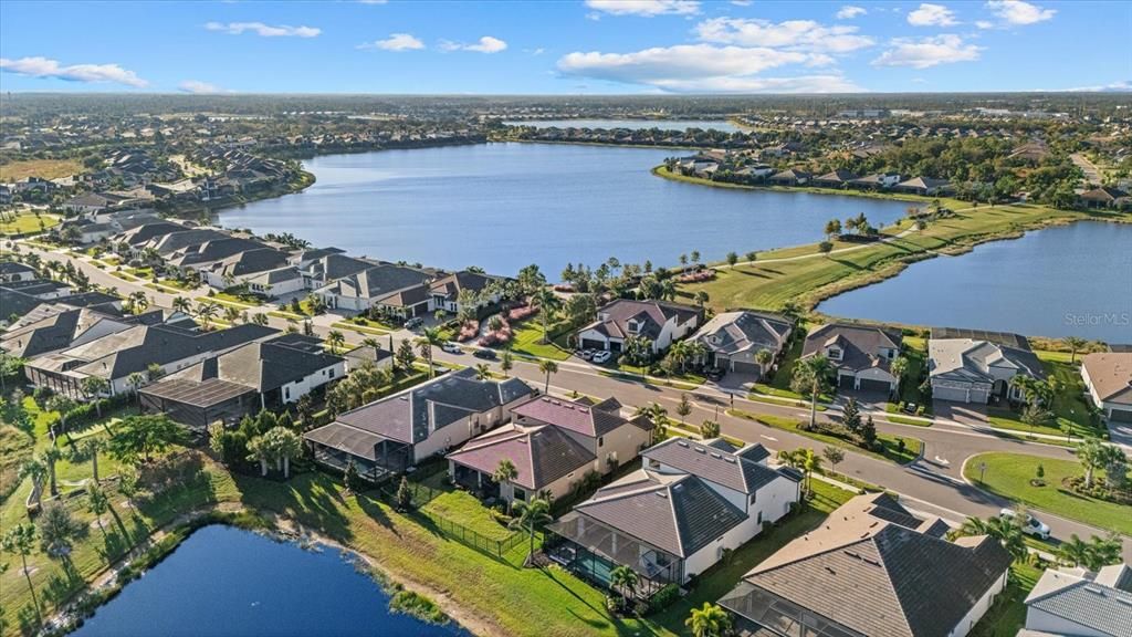 For Sale: $1,650,000 (4 beds, 4 baths, 3963 Square Feet)