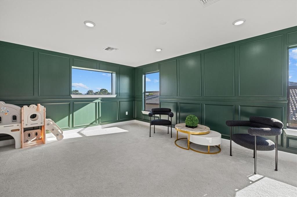 For Sale: $1,650,000 (4 beds, 4 baths, 3963 Square Feet)