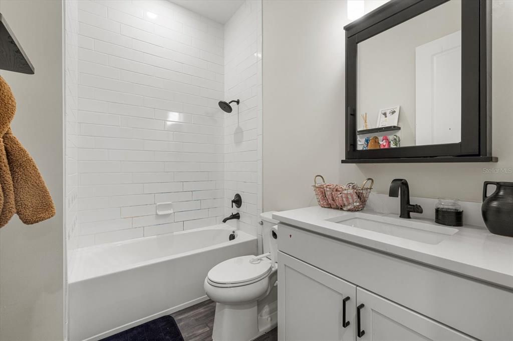 For Sale: $1,650,000 (4 beds, 4 baths, 3963 Square Feet)