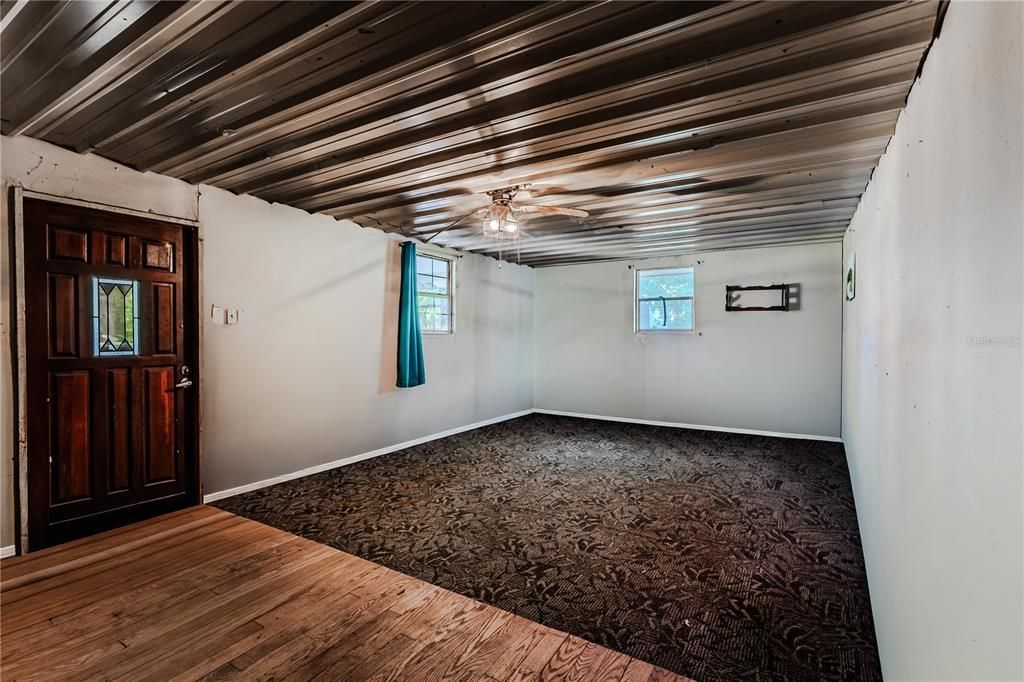 待售: $210,000 (3 贝兹, 2 浴室, 1280 平方英尺)