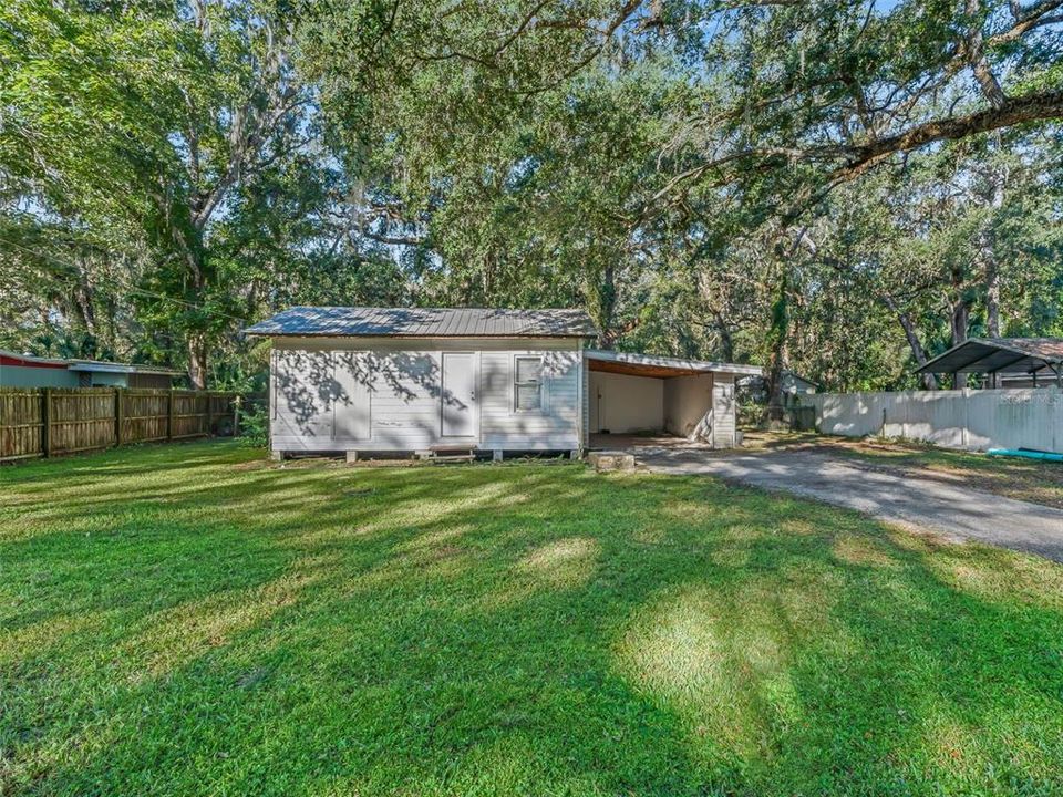 Active With Contract: $79,900 (1 beds, 1 baths, 672 Square Feet)