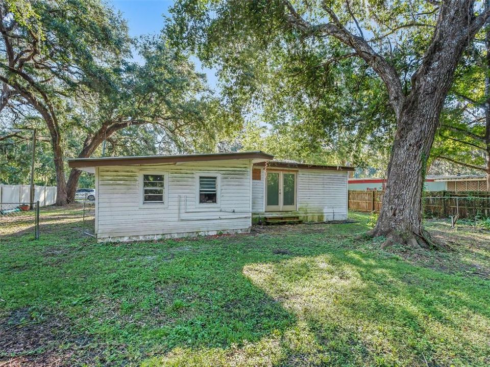 Active With Contract: $79,900 (1 beds, 1 baths, 672 Square Feet)