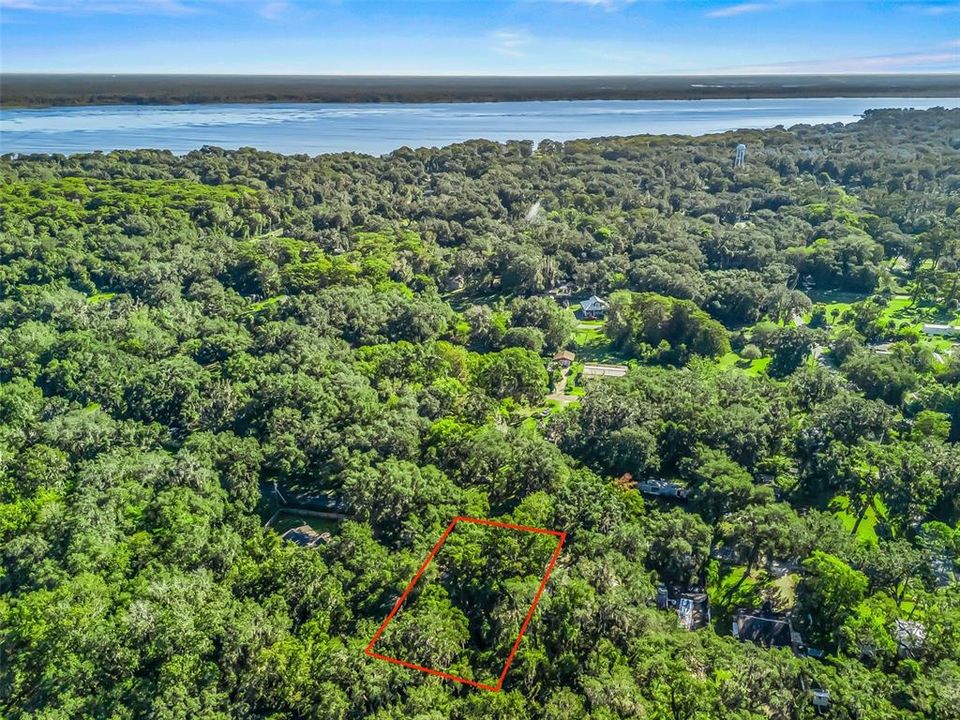 Active With Contract: $79,900 (1 beds, 1 baths, 672 Square Feet)