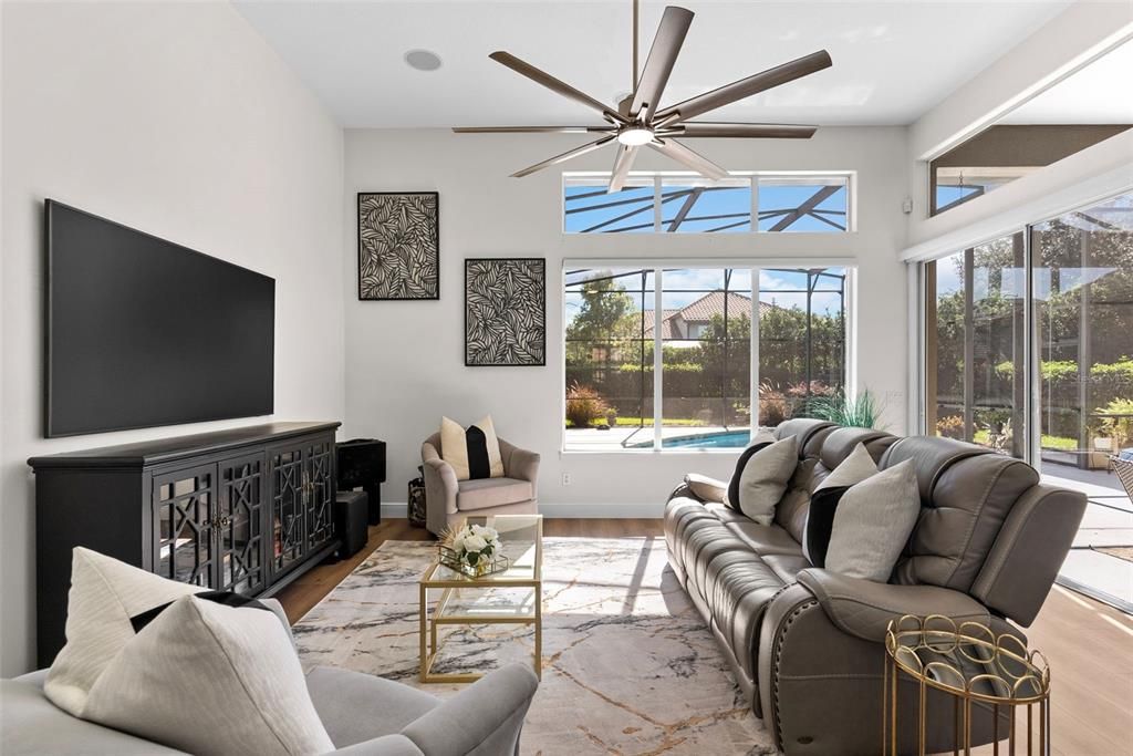 Под контрактом: $875,000 (5 спален, 5 ванн, 3277 Квадратных фут)