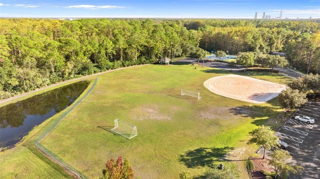 Под контрактом: $875,000 (5 спален, 5 ванн, 3277 Квадратных фут)