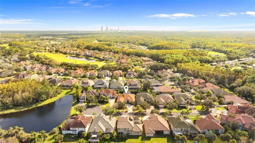 Под контрактом: $875,000 (5 спален, 5 ванн, 3277 Квадратных фут)