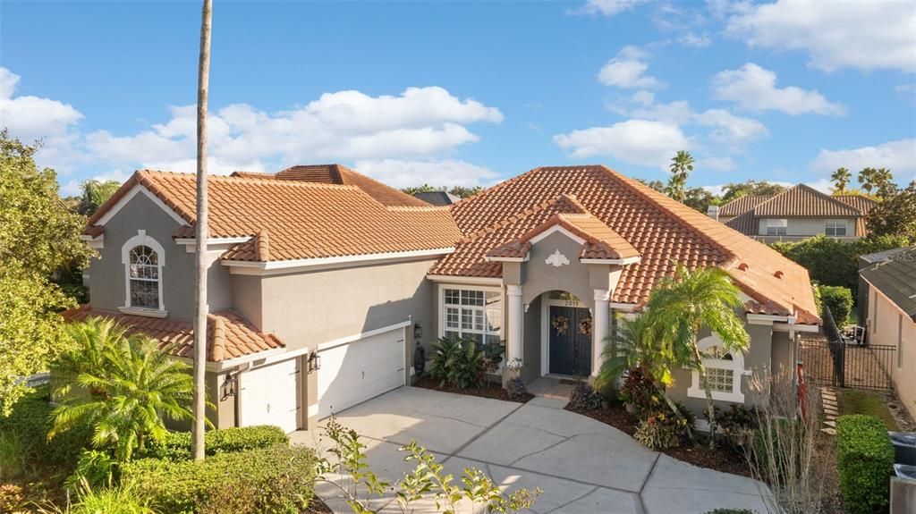 Под контрактом: $875,000 (5 спален, 5 ванн, 3277 Квадратных фут)