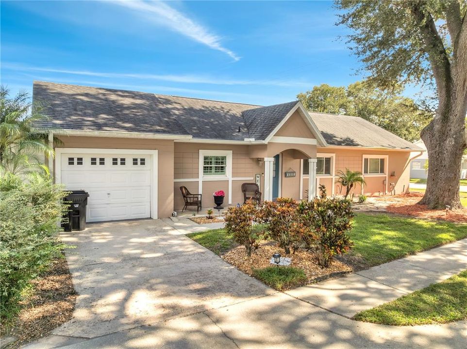 Activo con contrato: $390,000 (3 camas, 2 baños, 1431 Pies cuadrados)