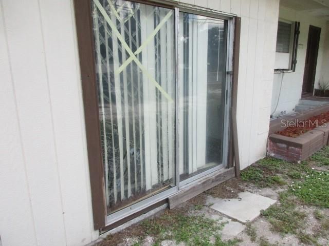 合同活跃: $235,000 (3 贝兹, 1 浴室, 1488 平方英尺)