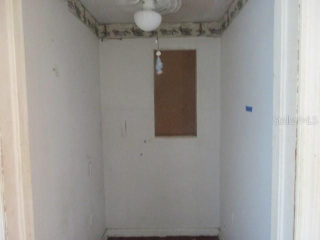 合同活跃: $235,000 (3 贝兹, 1 浴室, 1488 平方英尺)