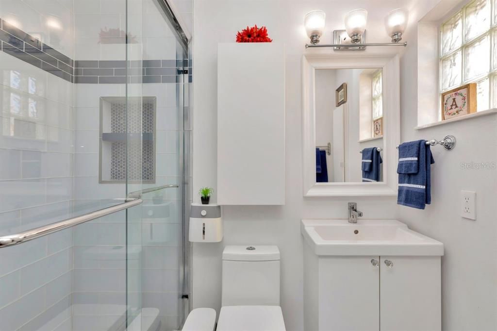 Active With Contract: $609,000 (3 beds, 2 baths, 1980 Square Feet)