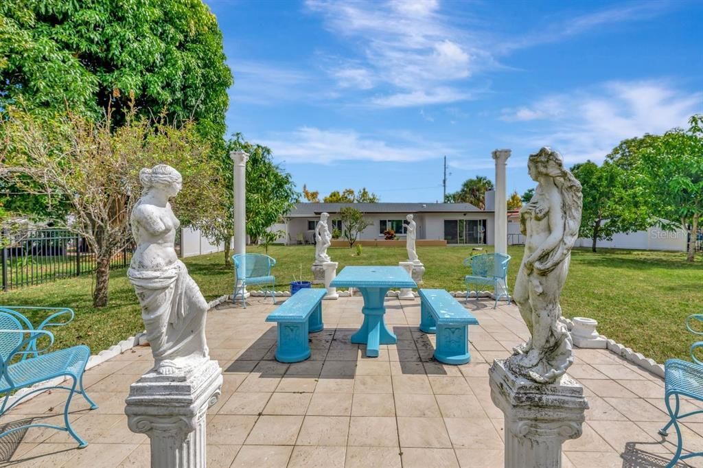 Active With Contract: $609,000 (3 beds, 2 baths, 1980 Square Feet)