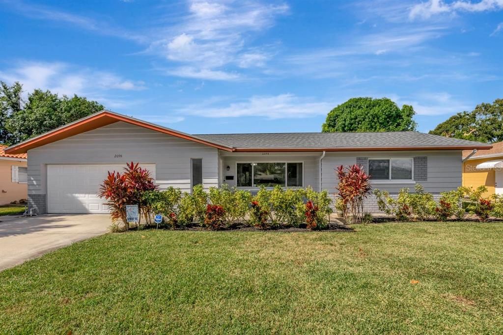 Active With Contract: $609,000 (3 beds, 2 baths, 1980 Square Feet)