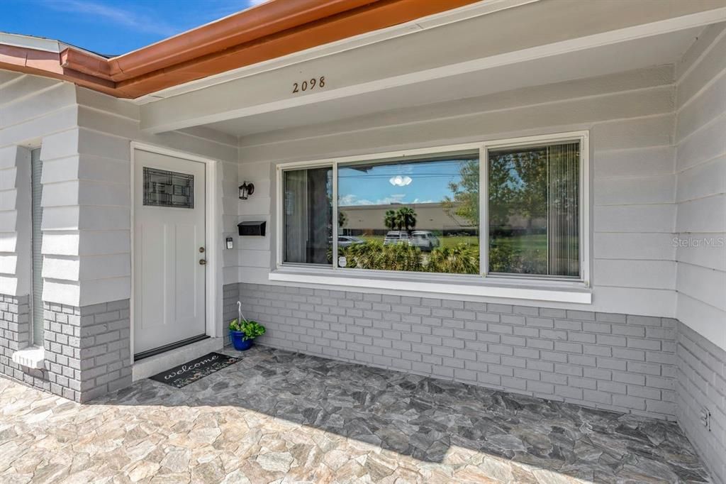 Active With Contract: $609,000 (3 beds, 2 baths, 1980 Square Feet)