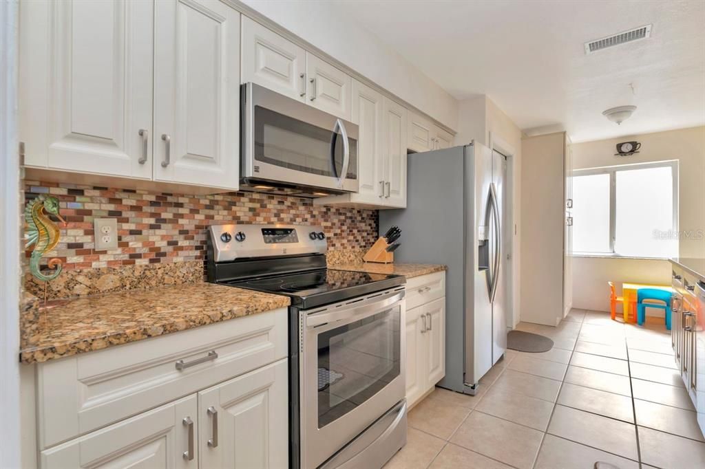Active With Contract: $609,000 (3 beds, 2 baths, 1980 Square Feet)