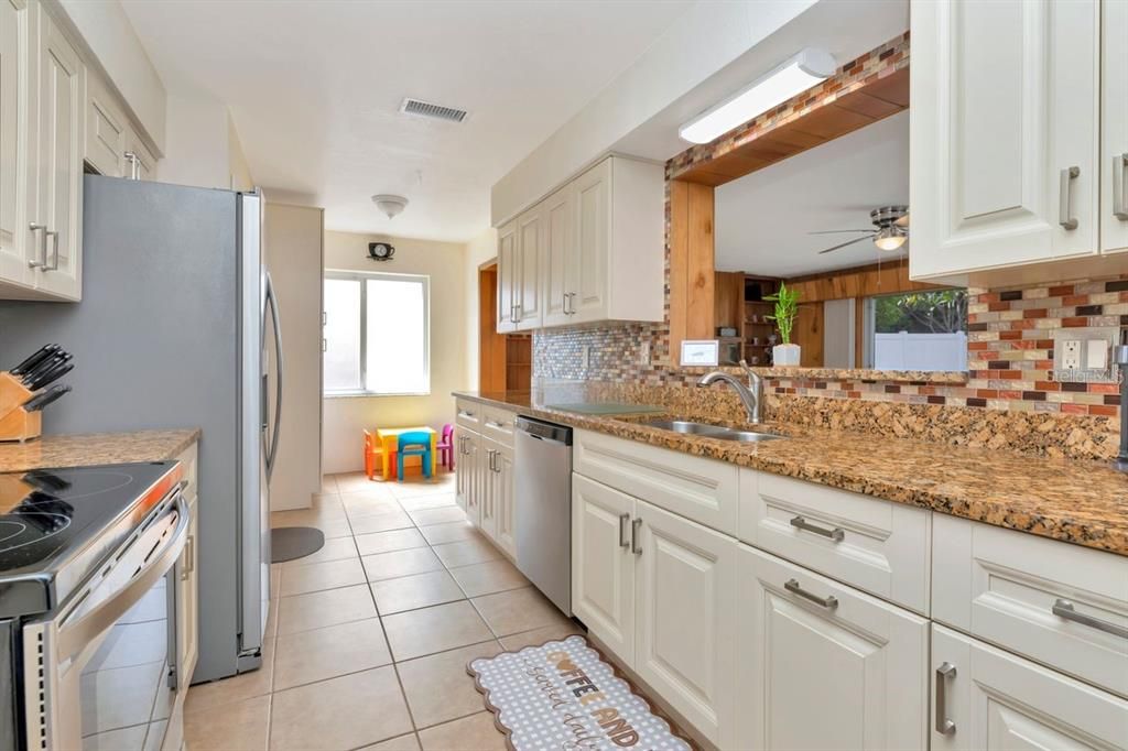 Active With Contract: $609,000 (3 beds, 2 baths, 1980 Square Feet)
