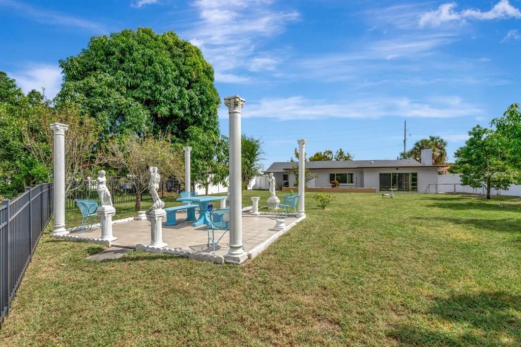 Active With Contract: $609,000 (3 beds, 2 baths, 1980 Square Feet)