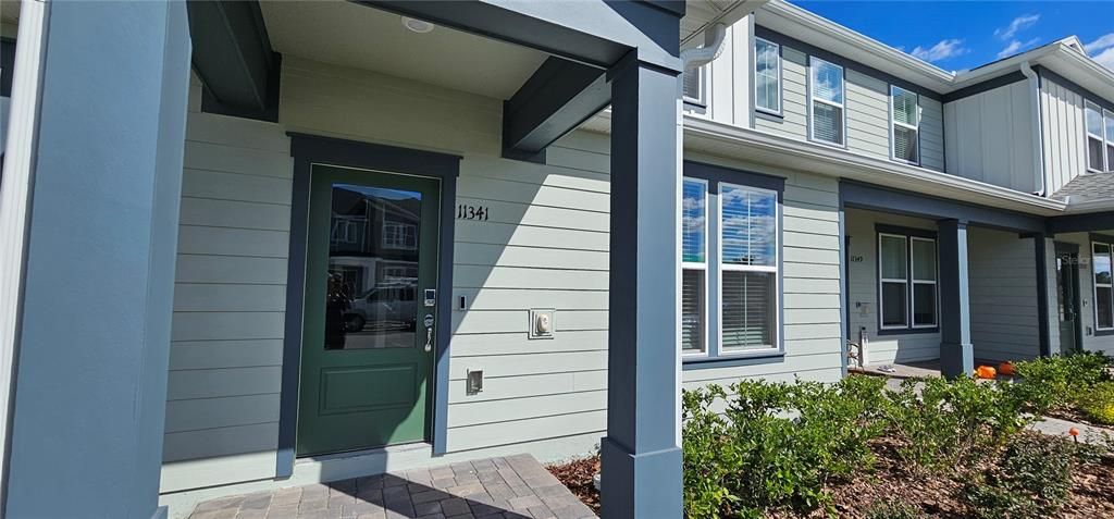 For Rent: $2,795 (3 beds, 2 baths, 1683 Square Feet)