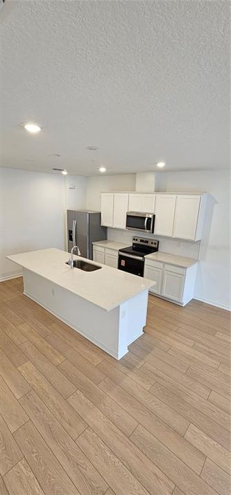 For Rent: $2,795 (3 beds, 2 baths, 1683 Square Feet)