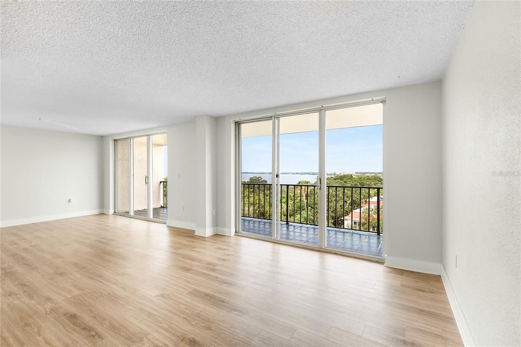 В аренду: $2,300 (2 спален, 2 ванн, 1545 Квадратных фут)