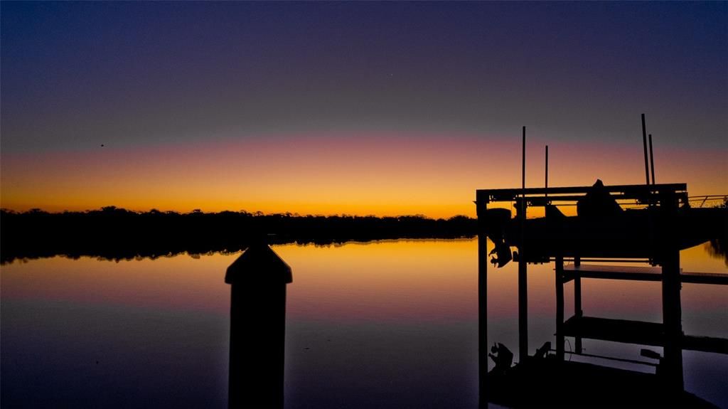 待售: $1,350,000 (3 贝兹, 2 浴室, 2496 平方英尺)