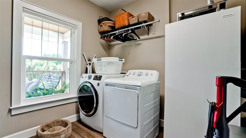 待售: $1,350,000 (3 贝兹, 2 浴室, 2496 平方英尺)