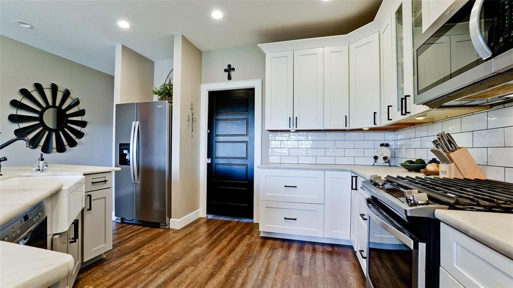 待售: $1,350,000 (3 贝兹, 2 浴室, 2496 平方英尺)