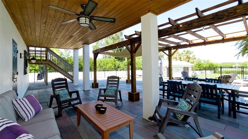 待售: $1,350,000 (3 贝兹, 2 浴室, 2496 平方英尺)