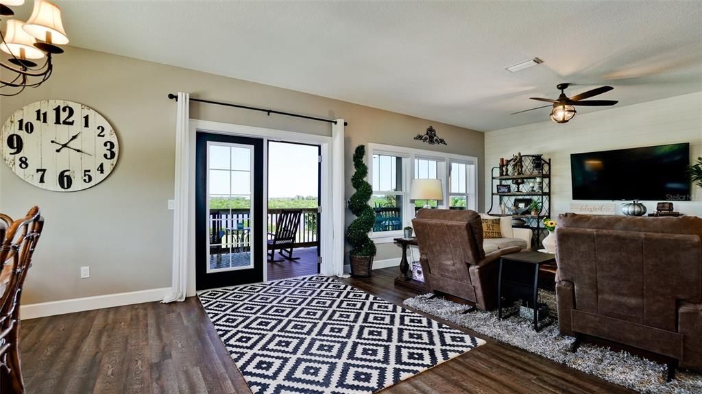 待售: $1,350,000 (3 贝兹, 2 浴室, 2496 平方英尺)