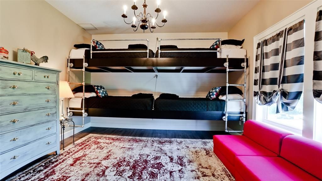 待售: $1,350,000 (3 贝兹, 2 浴室, 2496 平方英尺)