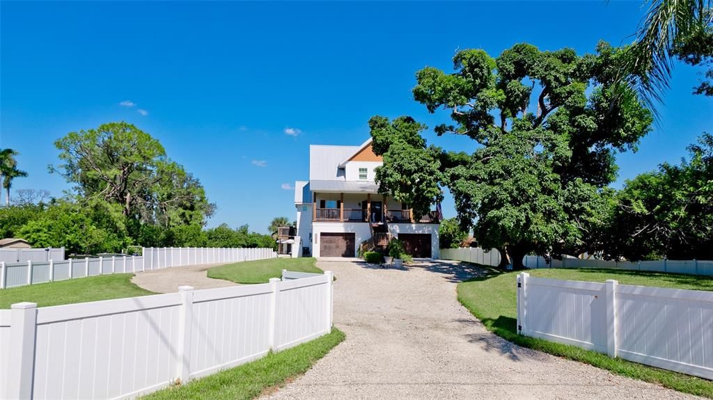 待售: $1,350,000 (3 贝兹, 2 浴室, 2496 平方英尺)