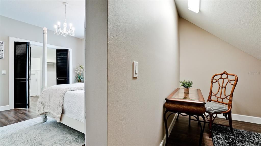 待售: $1,350,000 (3 贝兹, 2 浴室, 2496 平方英尺)